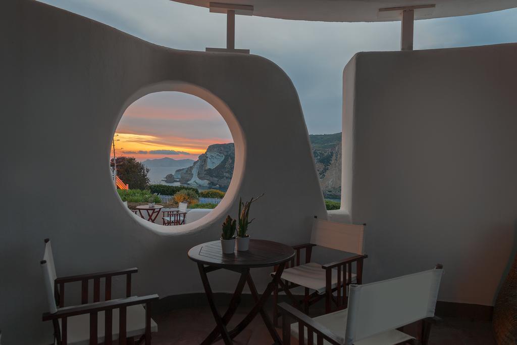 Hotel Chiaia Di Luna Понца Экстерьер фото
