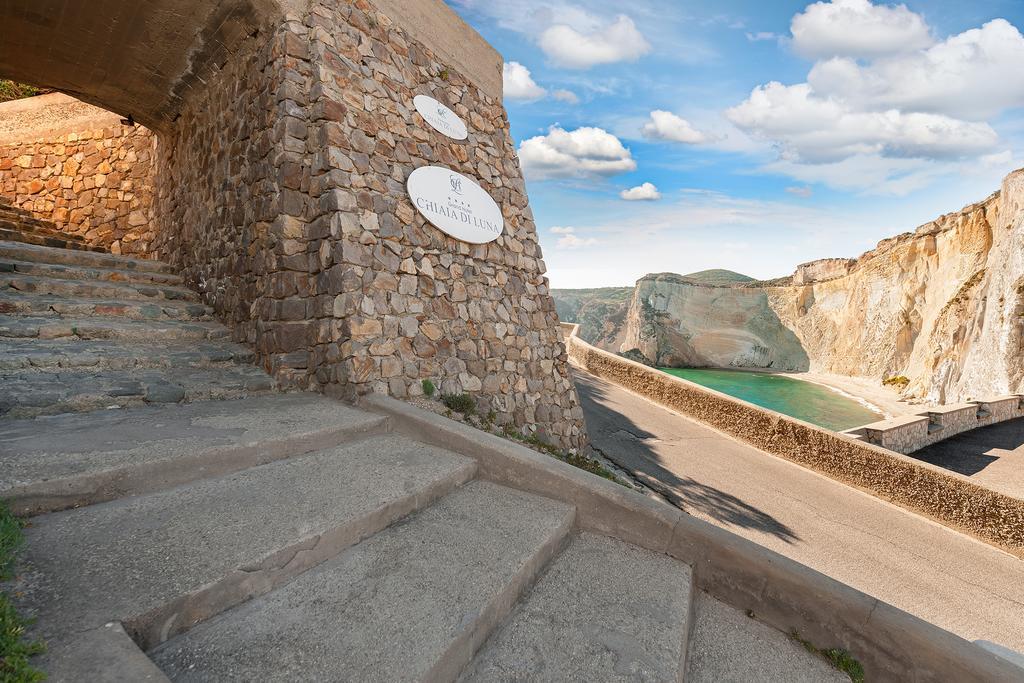 Hotel Chiaia Di Luna Понца Экстерьер фото